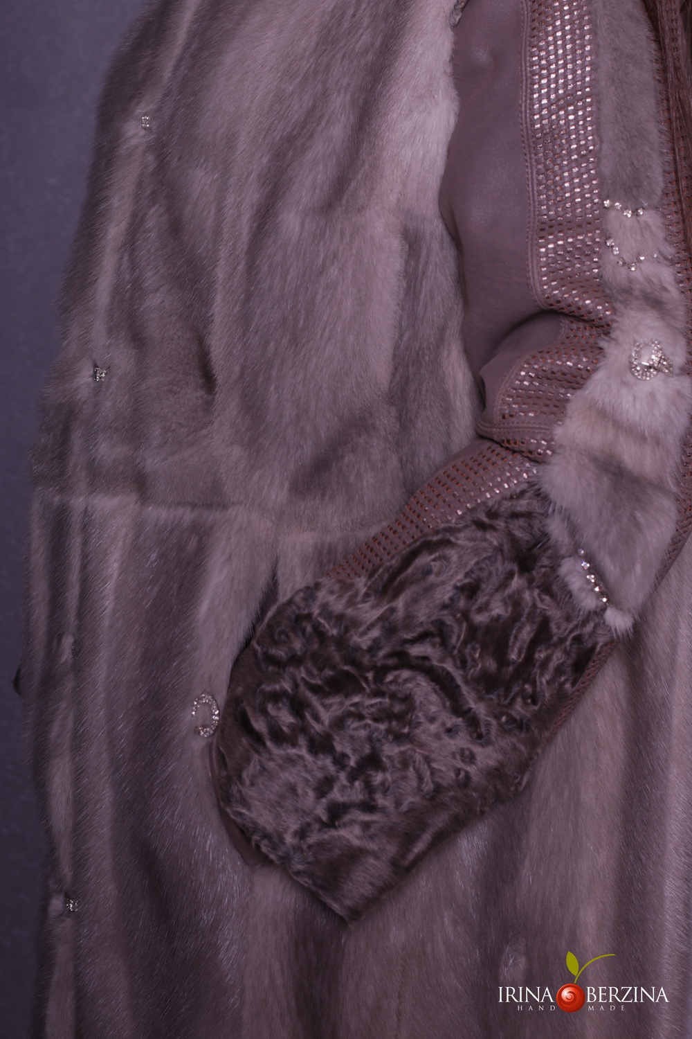 картинка кожаные  Шубка из норки «Богема» от Ирины Берзиной