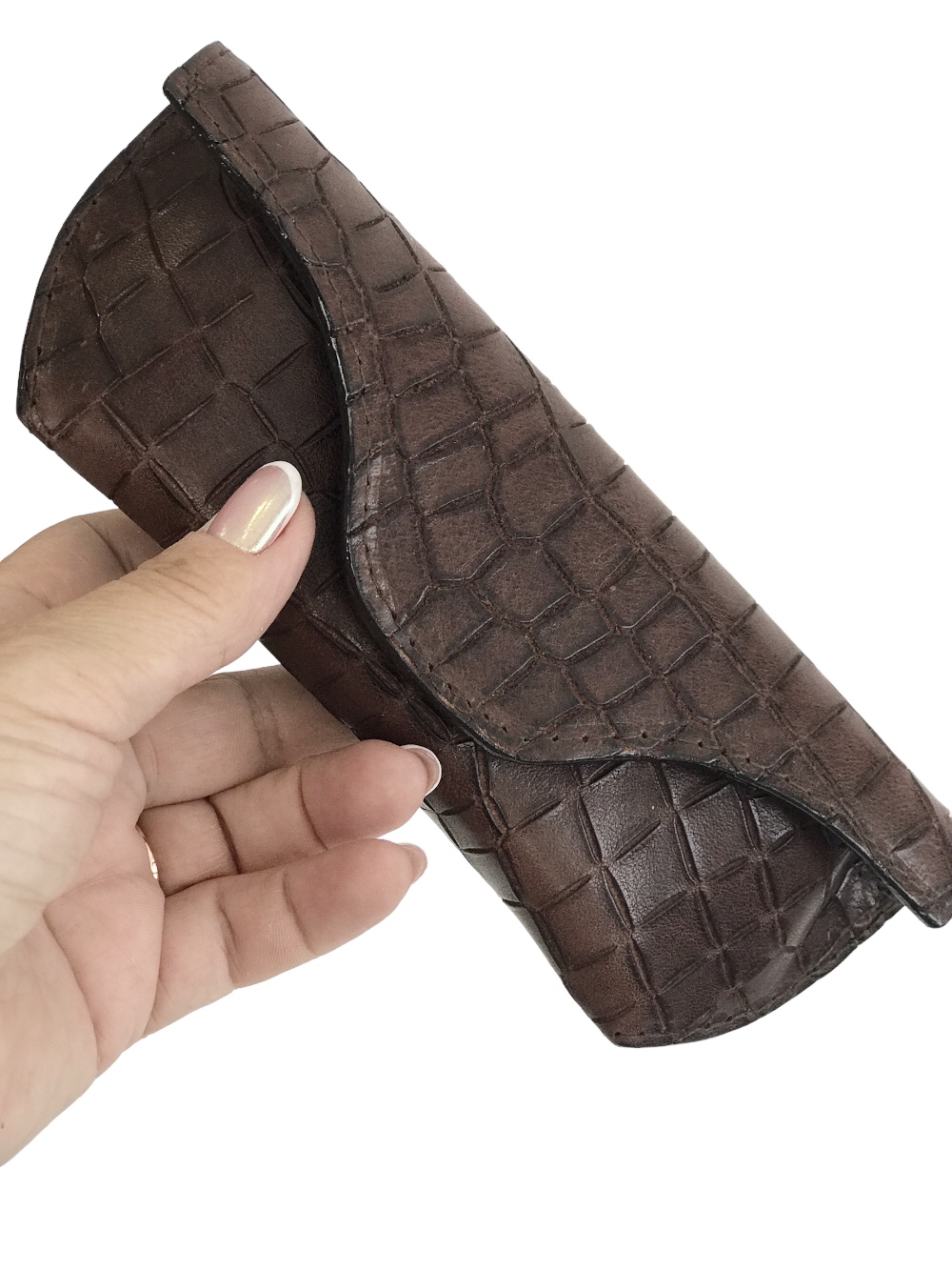 картинка кожаные  Футляр кожаный для очков. Коричневый крокодил, тиснение от Ирины Берзиной