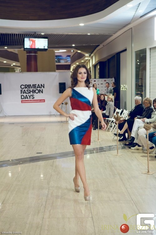 На подиумах Крыма – новый бренд – одежда из кожи от Ирины Берзиной